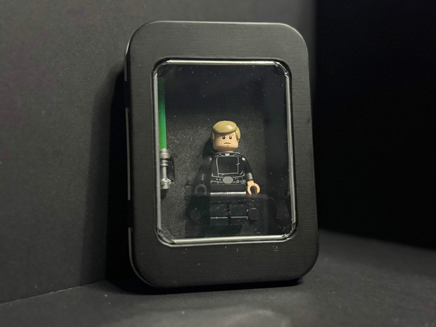 Pocket Figure Display Case (Single + Clip)